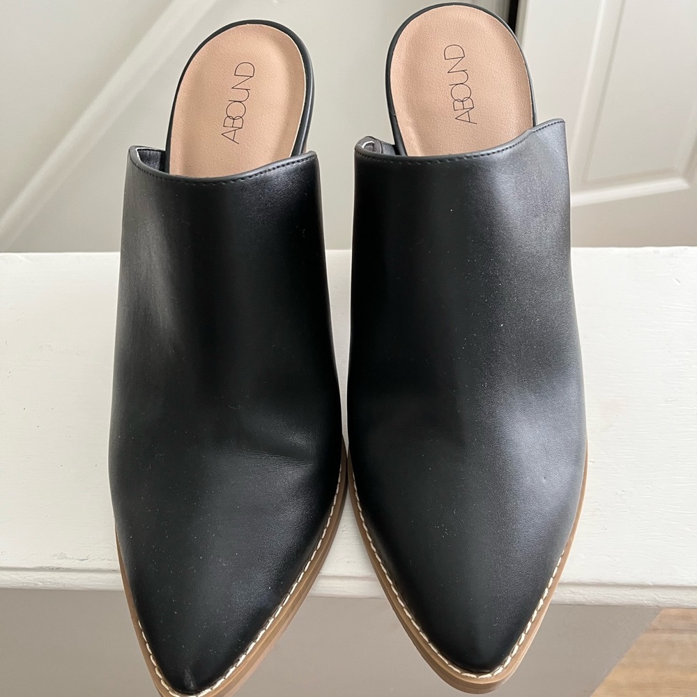Worn once black clogs from Nordstrom!